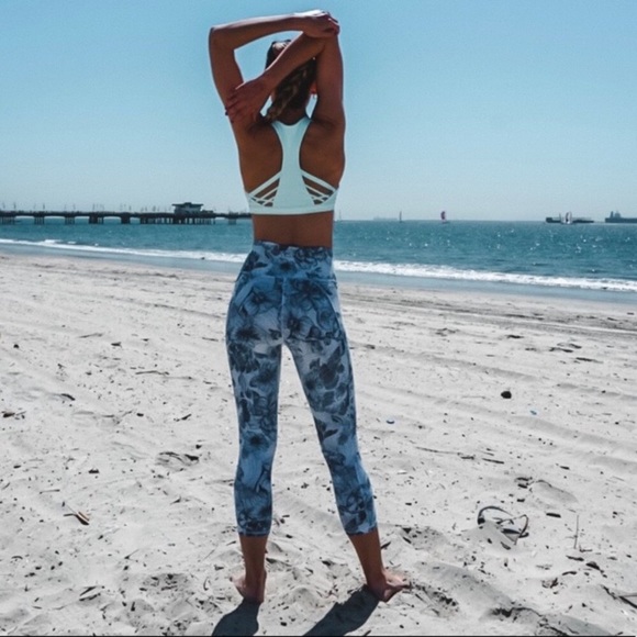 FABLETICS Salar Powerhold PALISADES Blue & White Floral Leggings Sz XS S - Picture 6 of 16